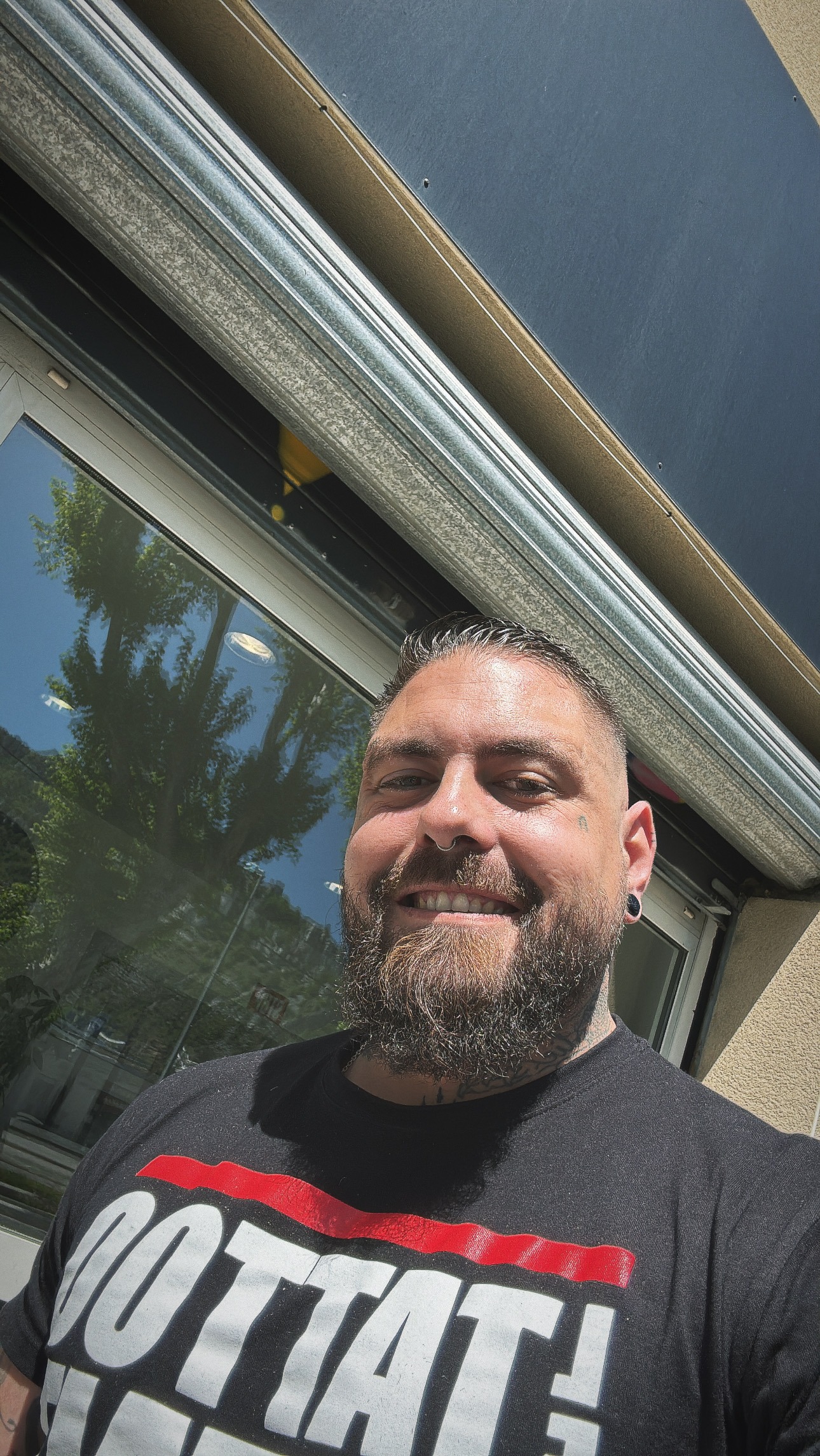 Profil de Zian, 36 ans, TS Suisse à Champoz