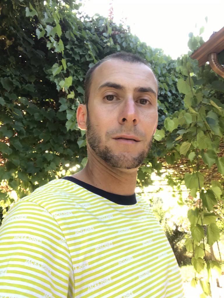 Profil de Touffik, 35 ans, TS Suisse à Epalinges