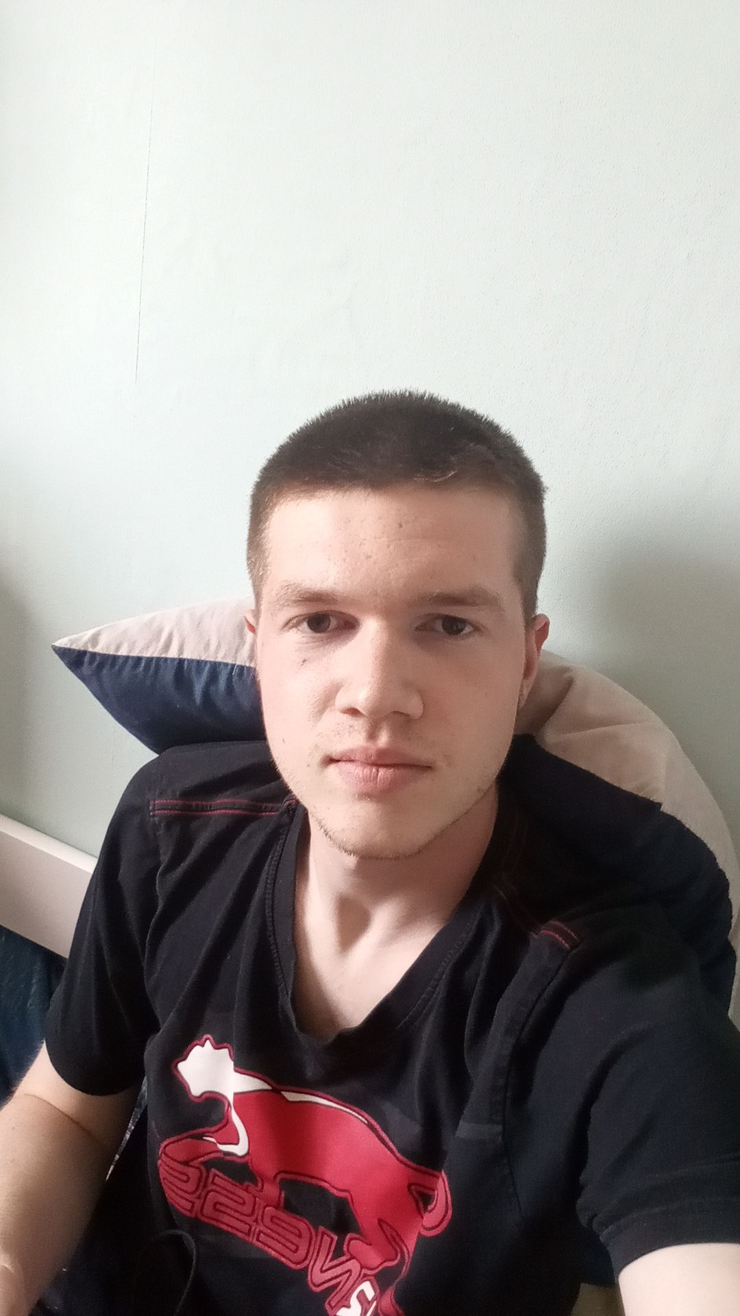 Profil de Meddhi, 23 ans, TS Suisse à Kalpetran