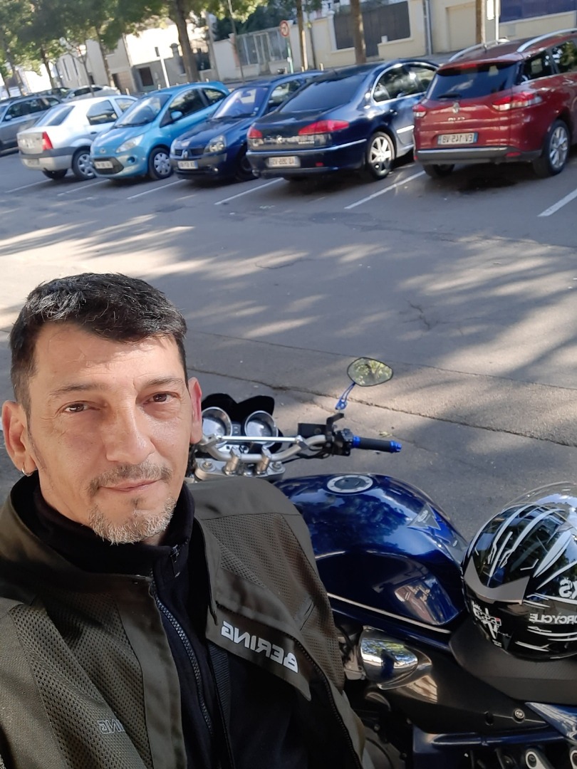 Profil de Faisal, 41 ans, TS Suisse à Mutten
