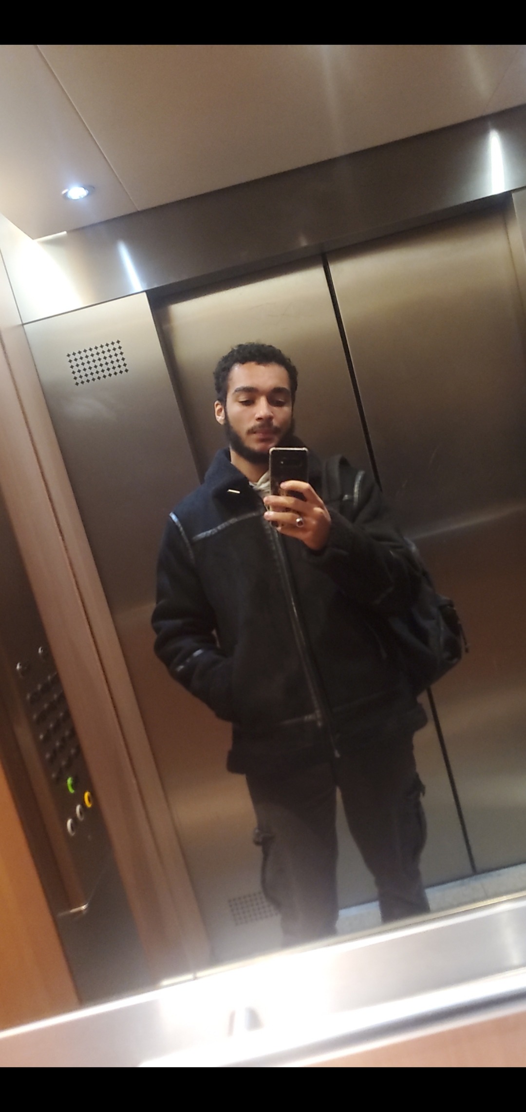 Profil de Abdelazziz, 19 ans, TS Suisse à Täuffelen