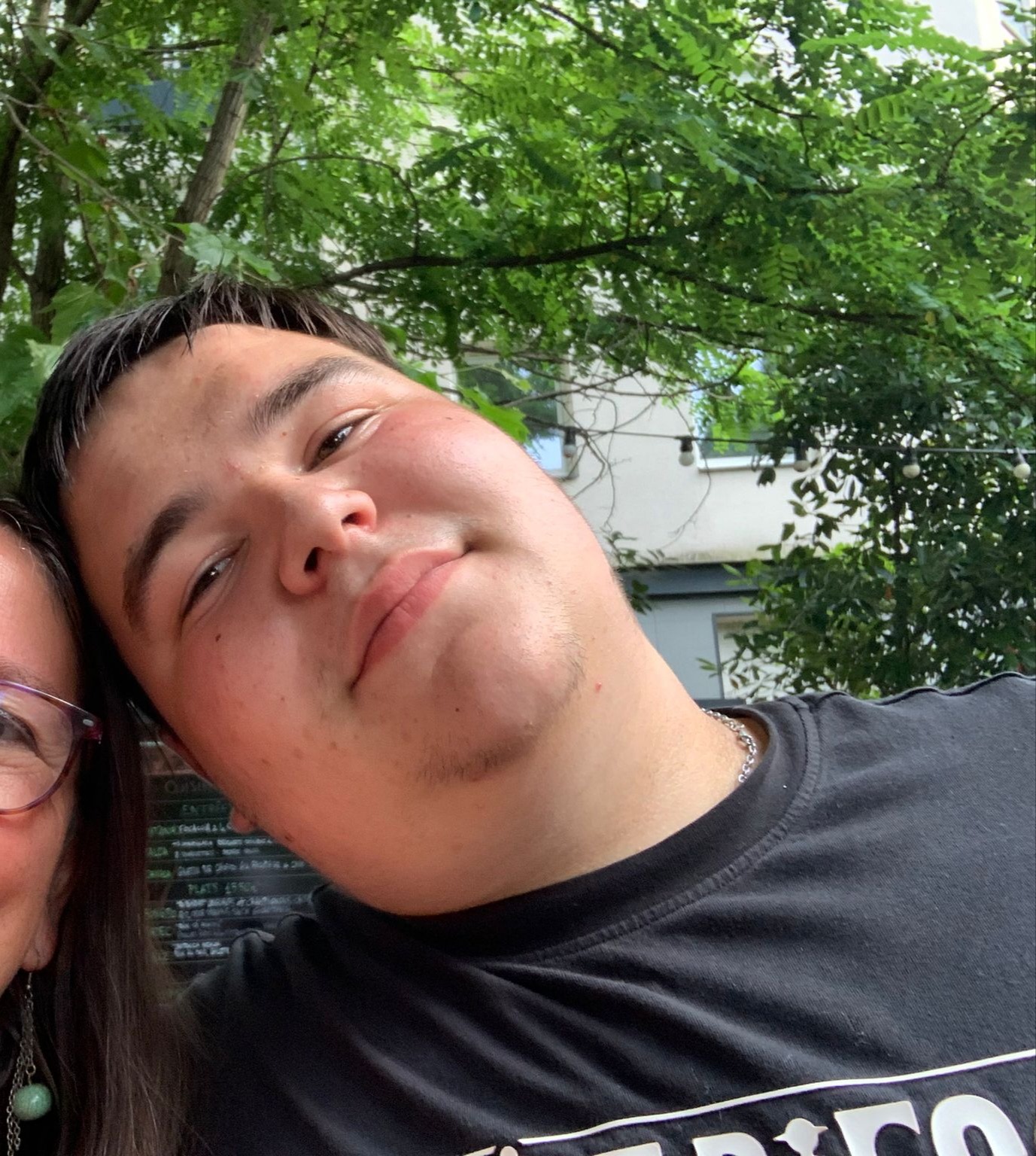 Profil de Lowell, 21 ans, TS Suisse à Rossura