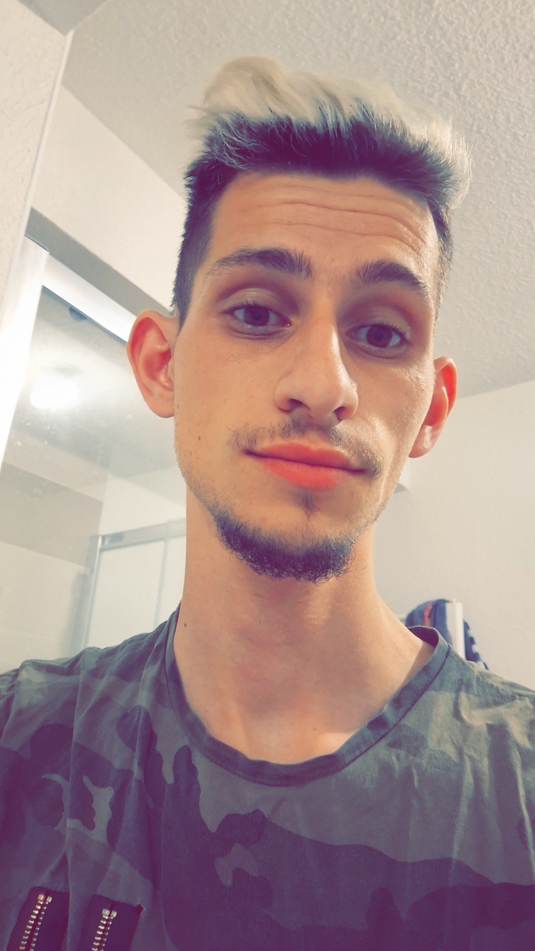 Profil de Rali, 27 ans, TS Suisse à Says