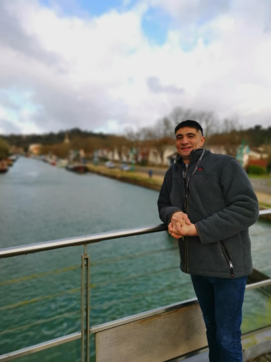 Profil de Raed, 36 ans, TS Suisse à Berken