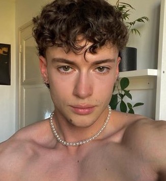 Profil de Loucka, 24 ans, TS Suisse à Epalinges