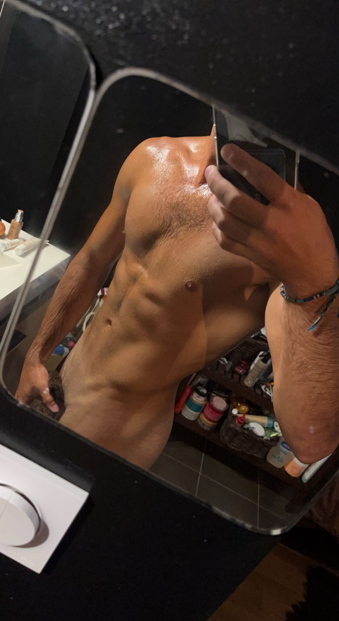 Profil de Maeron, 24 ans, TS Suisse à Féchy