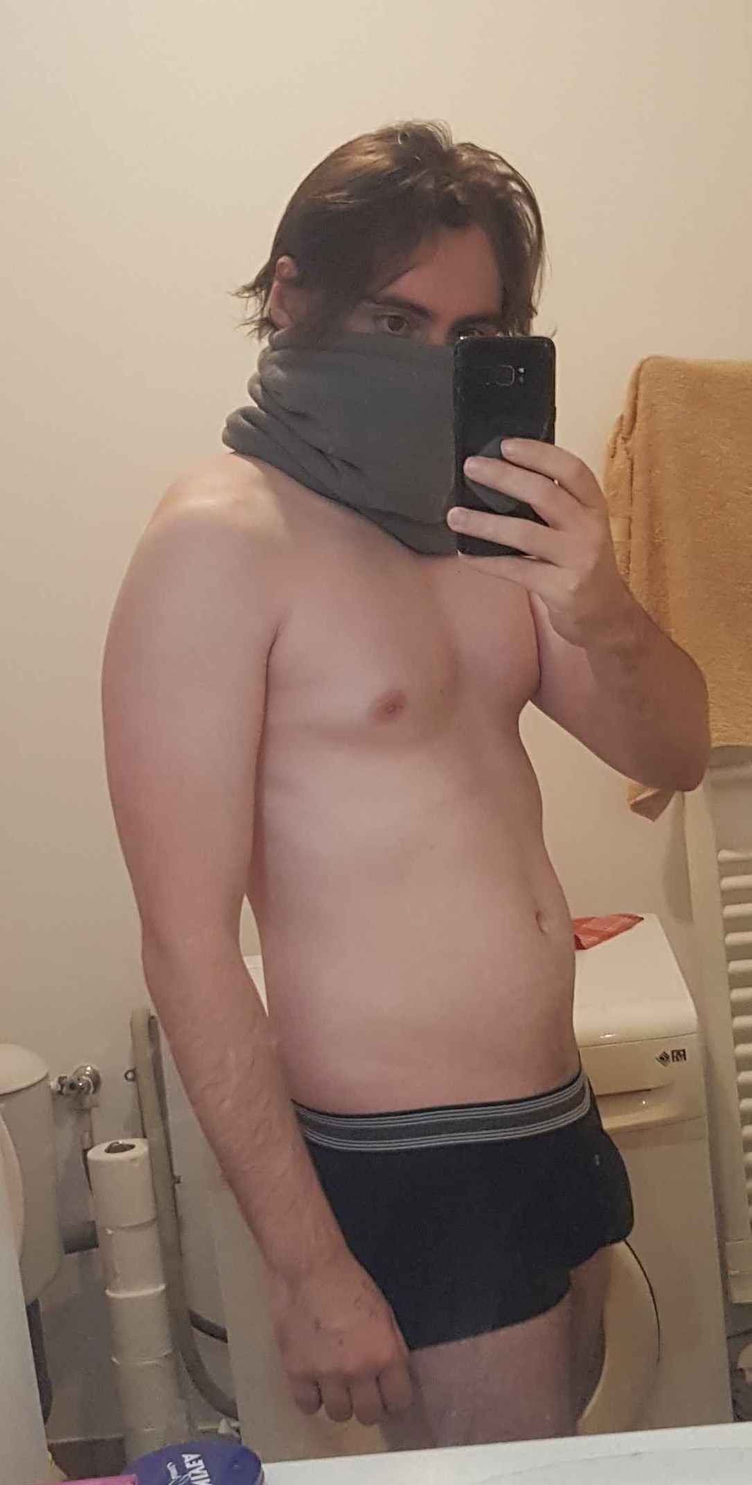 Profil de Bakr, 25 ans, TS Suisse à Besazio