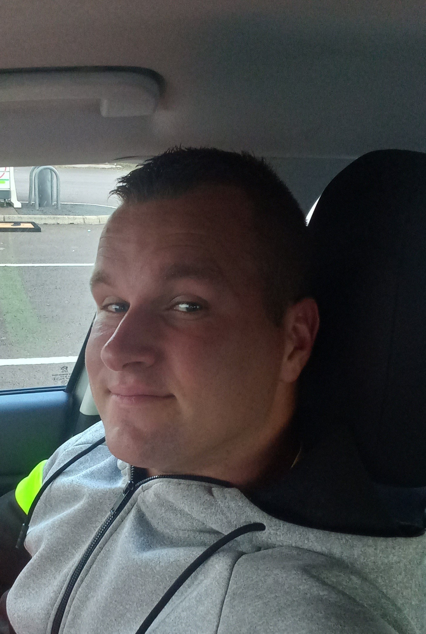 Profil de Clarens, 27 ans, TS Suisse à Vuiteboeuf