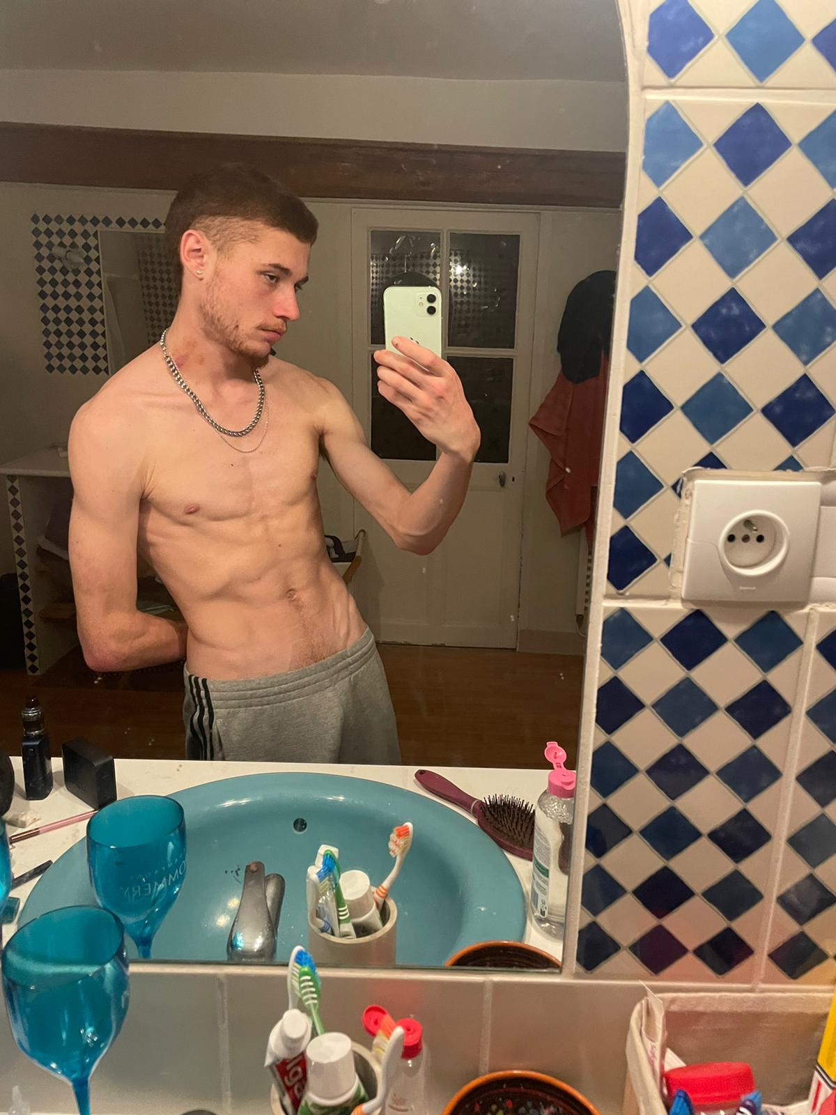 Profil de Casey, 20 ans, TS Suisse à Au TG