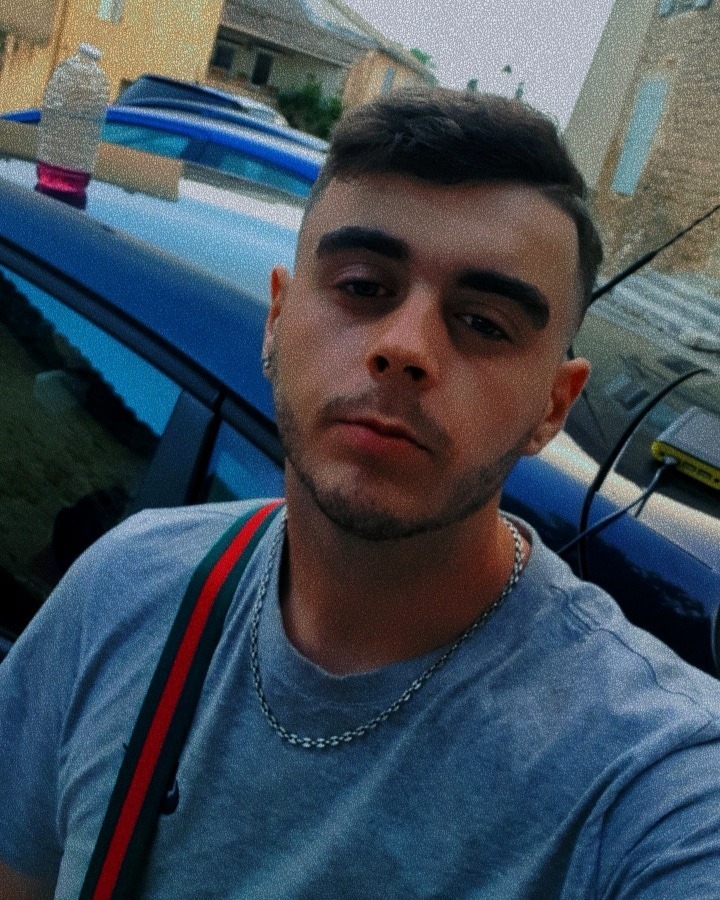 Profil de Bana, 21 ans, TS Suisse à Lumbrein