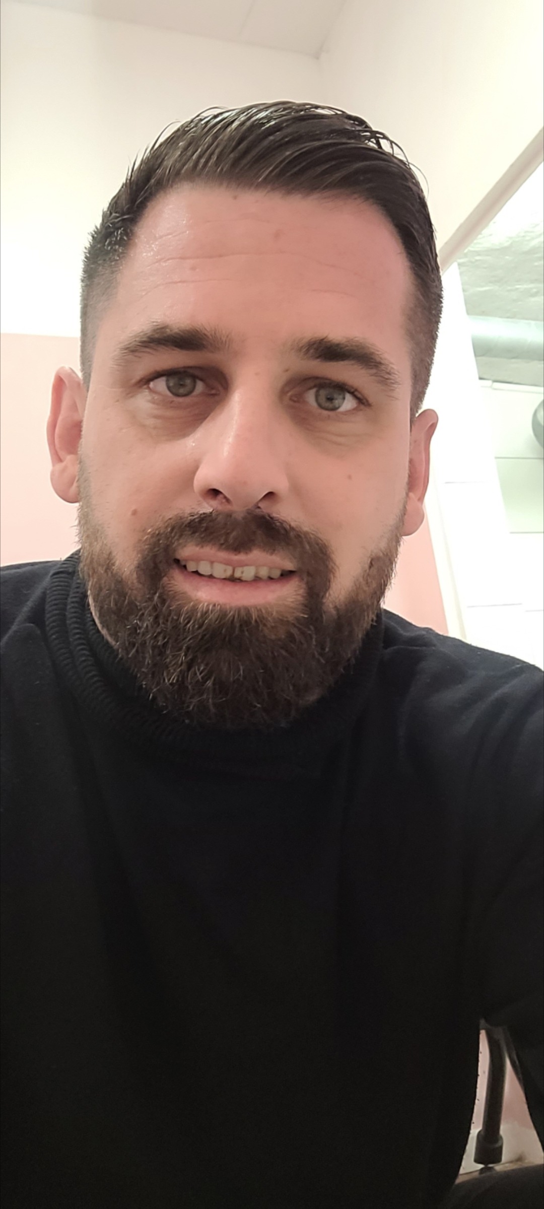 Profil de Hayoub, 37 ans, TS Suisse à Fey