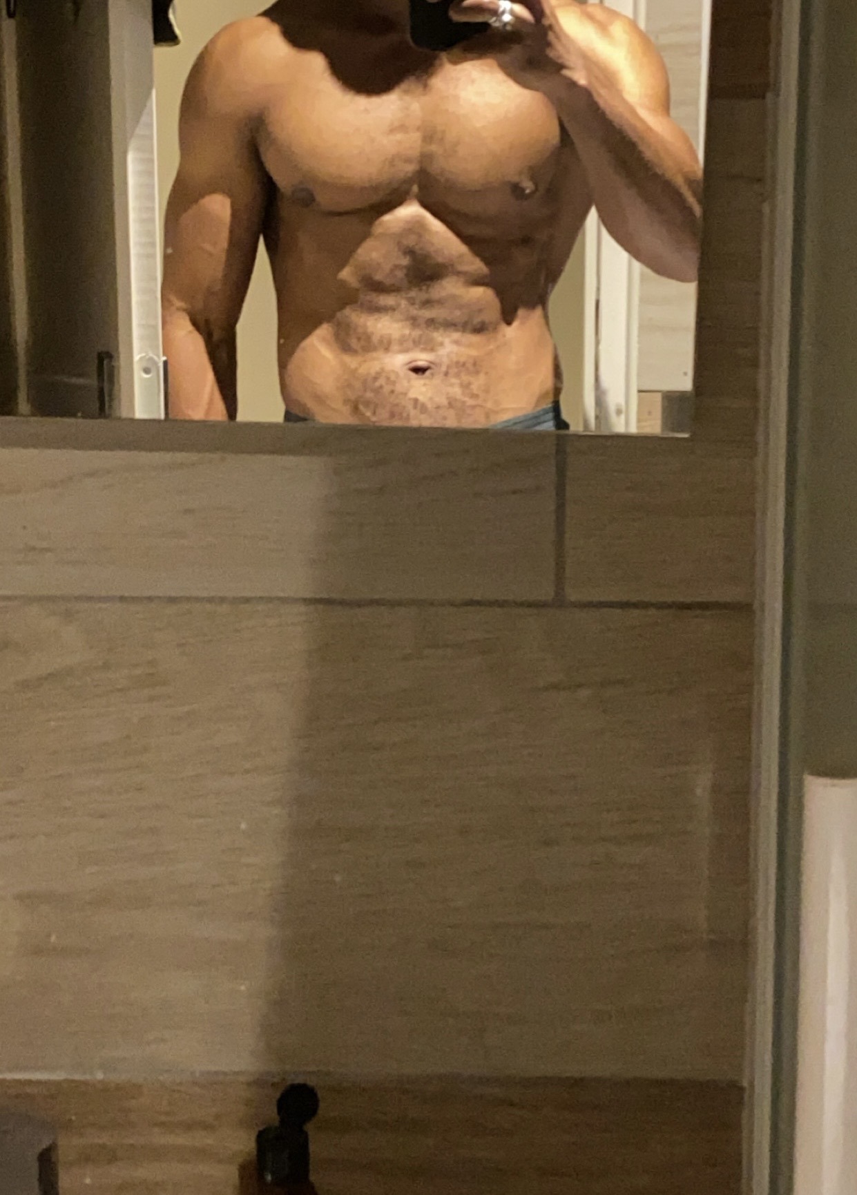Profil de Salvador, 27 ans, TS Suisse à Nods