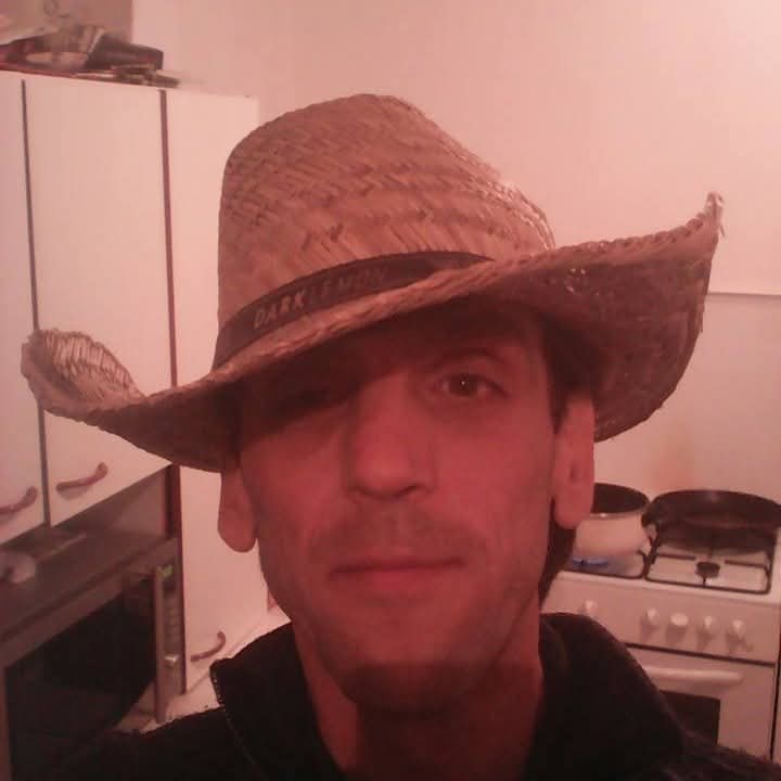 Profil de Loucas, 52 ans, TS Suisse à Albinen