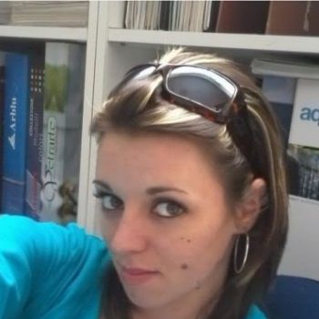 Profil de Nova, 34 ans, TS Suisse à Rue