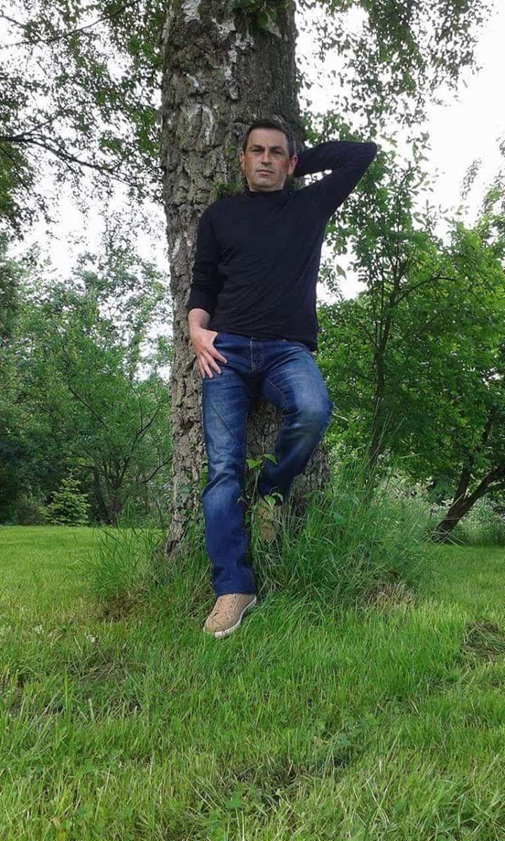 Profil de Sultan, 41 ans, TS Suisse à Berzona