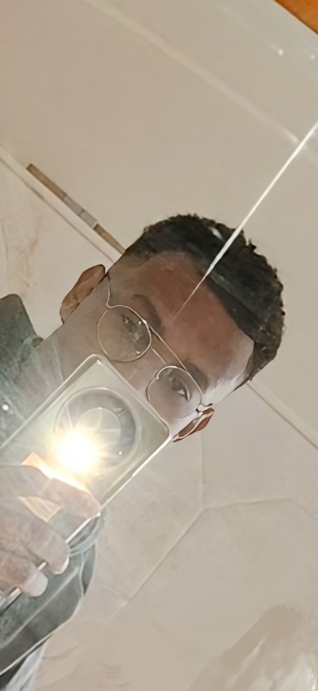 Profil de Chen, 24 ans, TS Suisse à Rossa