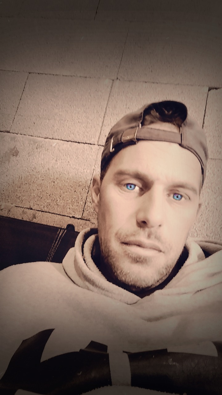 Profil de Darnell, 45 ans, TS Suisse à Greifensee